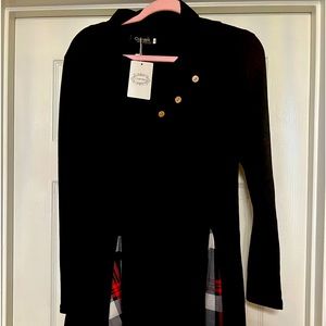 Cute brand new shirt w/ plaid in between the pleats